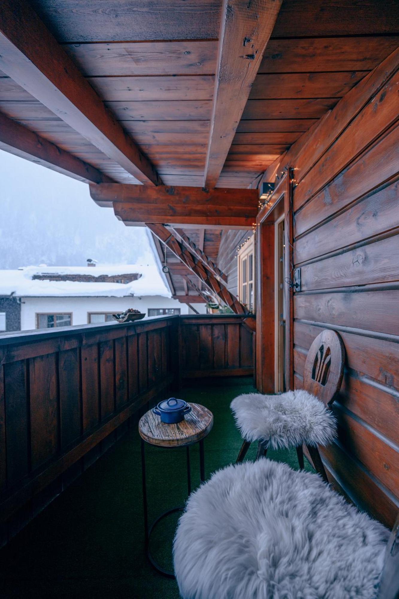 Haus Richard Falch - Inklusive Kostenloser Premium-Sommerkarte 장크트안톤암아를베르크 외부 사진