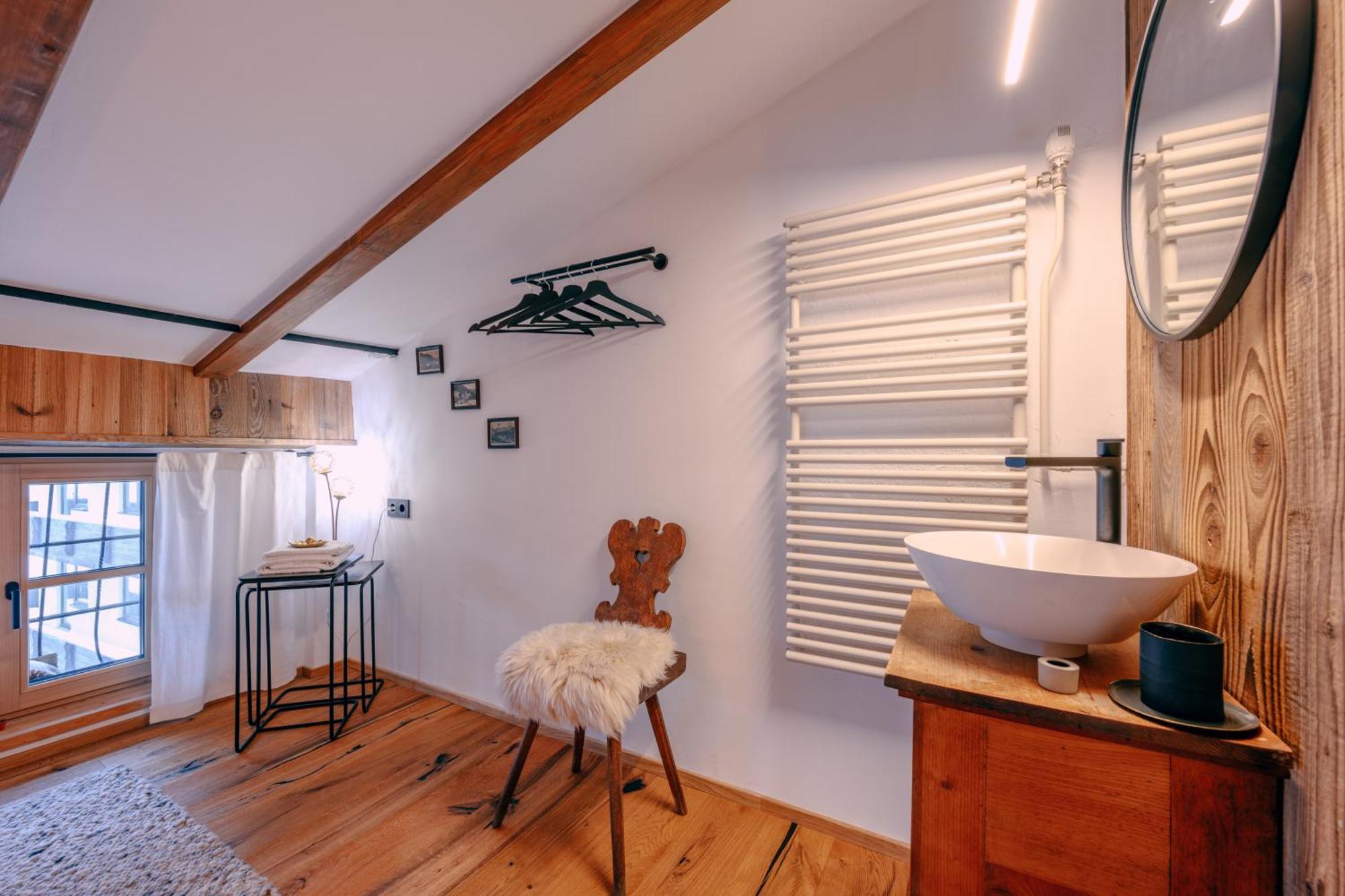 Haus Richard Falch - Inklusive Kostenloser Premium-Sommerkarte 장크트안톤암아를베르크 외부 사진